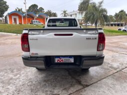 TOYOTA HILUX 4×2 DX 2.4 TDI MT CABINA SIMPLE