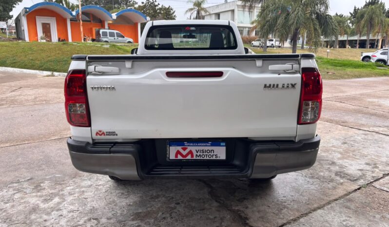 
								TOYOTA HILUX 4×2 DX 2.4 TDI MT CABINA SIMPLE completo									