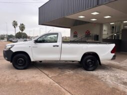 
										TOYOTA HILUX 4×2 DX 2.4 TDI MT CABINA SIMPLE completo									
