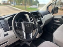 
										TOYOTA HIACE L1H1 2.8 TDI AT completo									